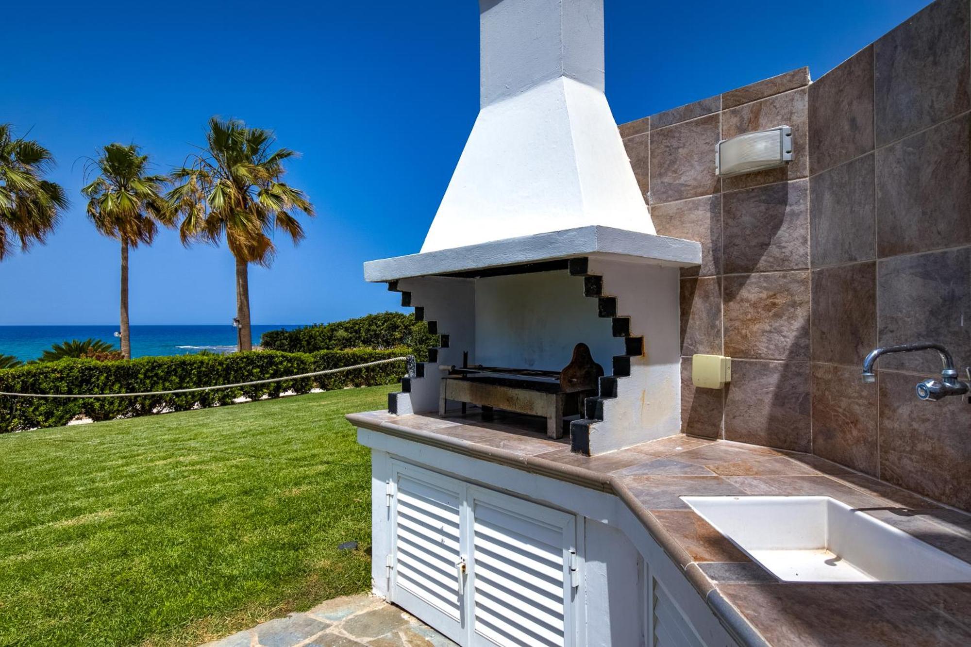 Platzia Beach Villas Paphos Esterno foto