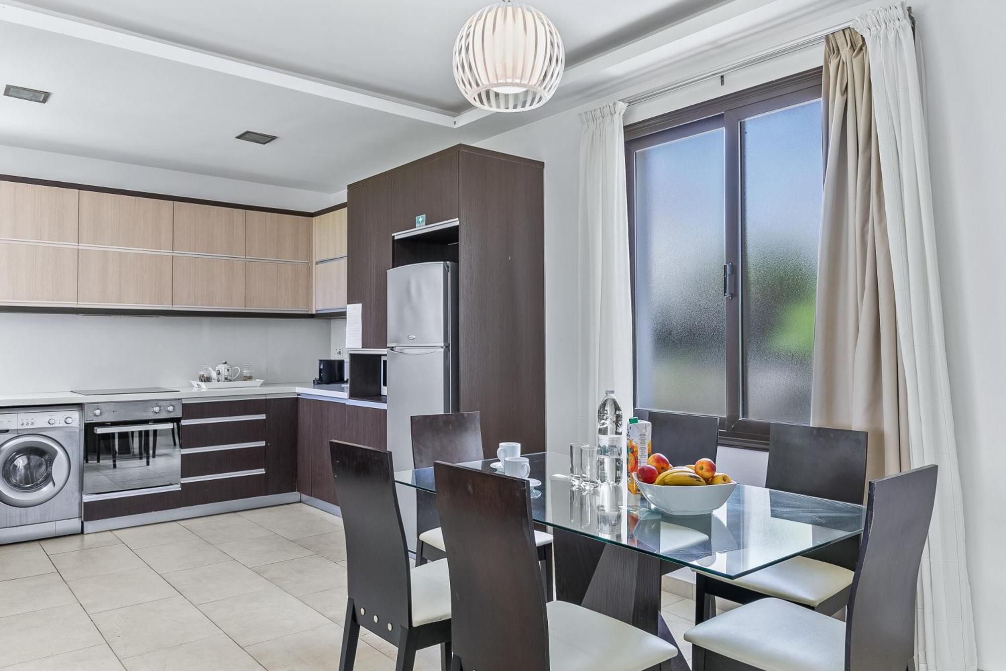 Platzia Beach Villas Paphos Esterno foto