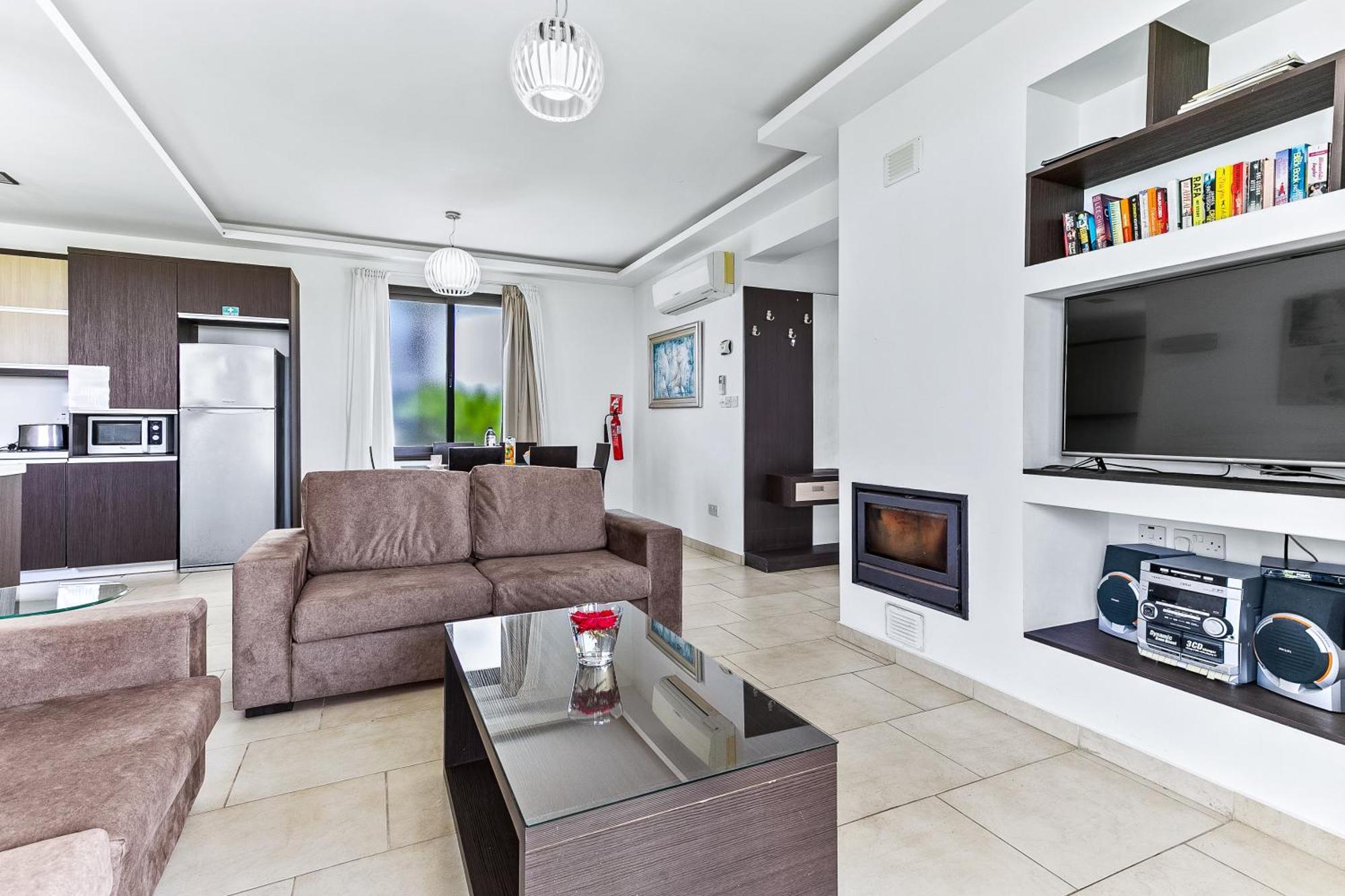 Platzia Beach Villas Paphos Esterno foto