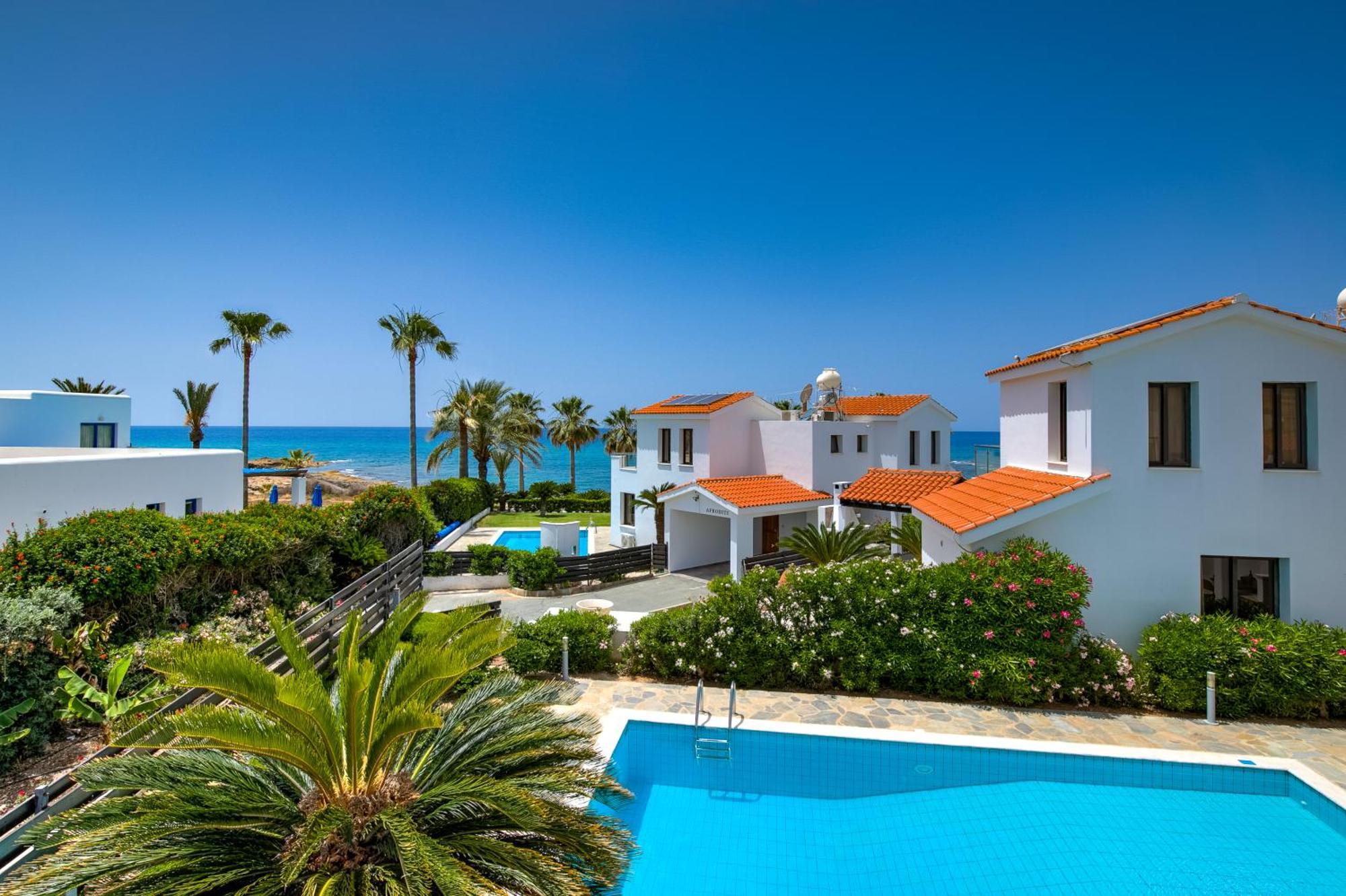 Platzia Beach Villas Paphos Esterno foto