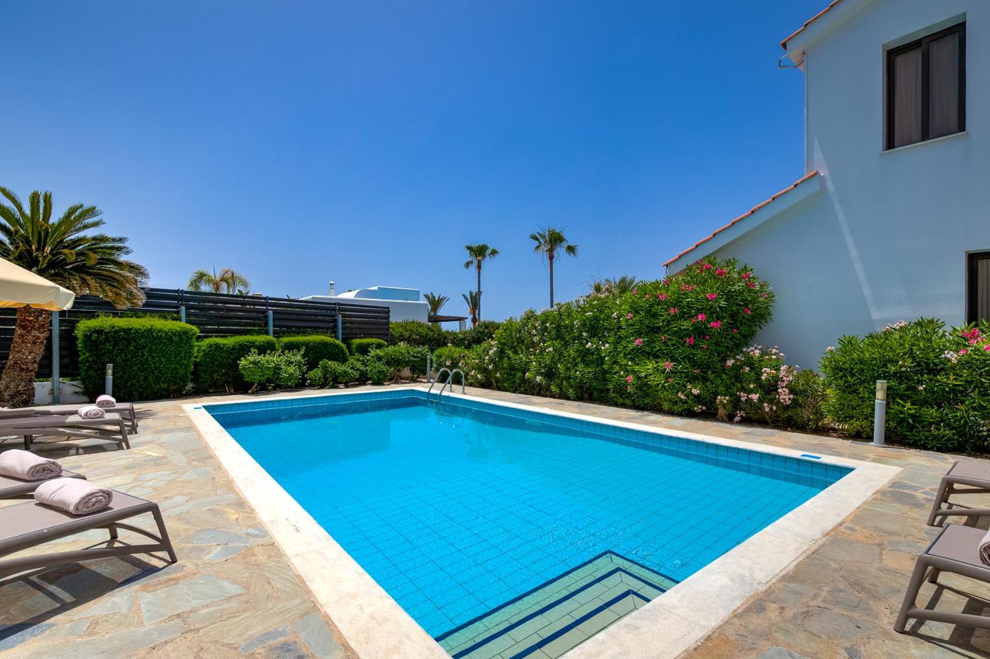 Platzia Beach Villas Paphos Esterno foto