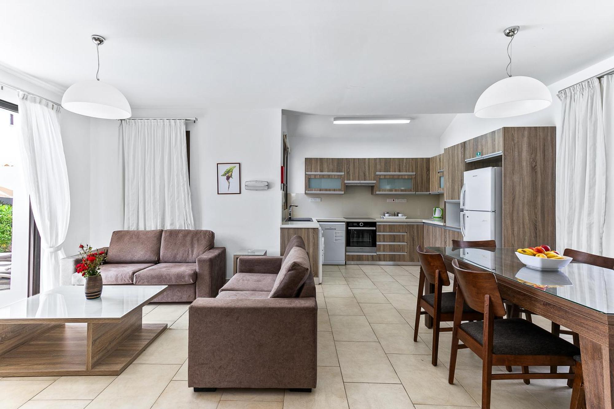 Platzia Beach Villas Paphos Esterno foto