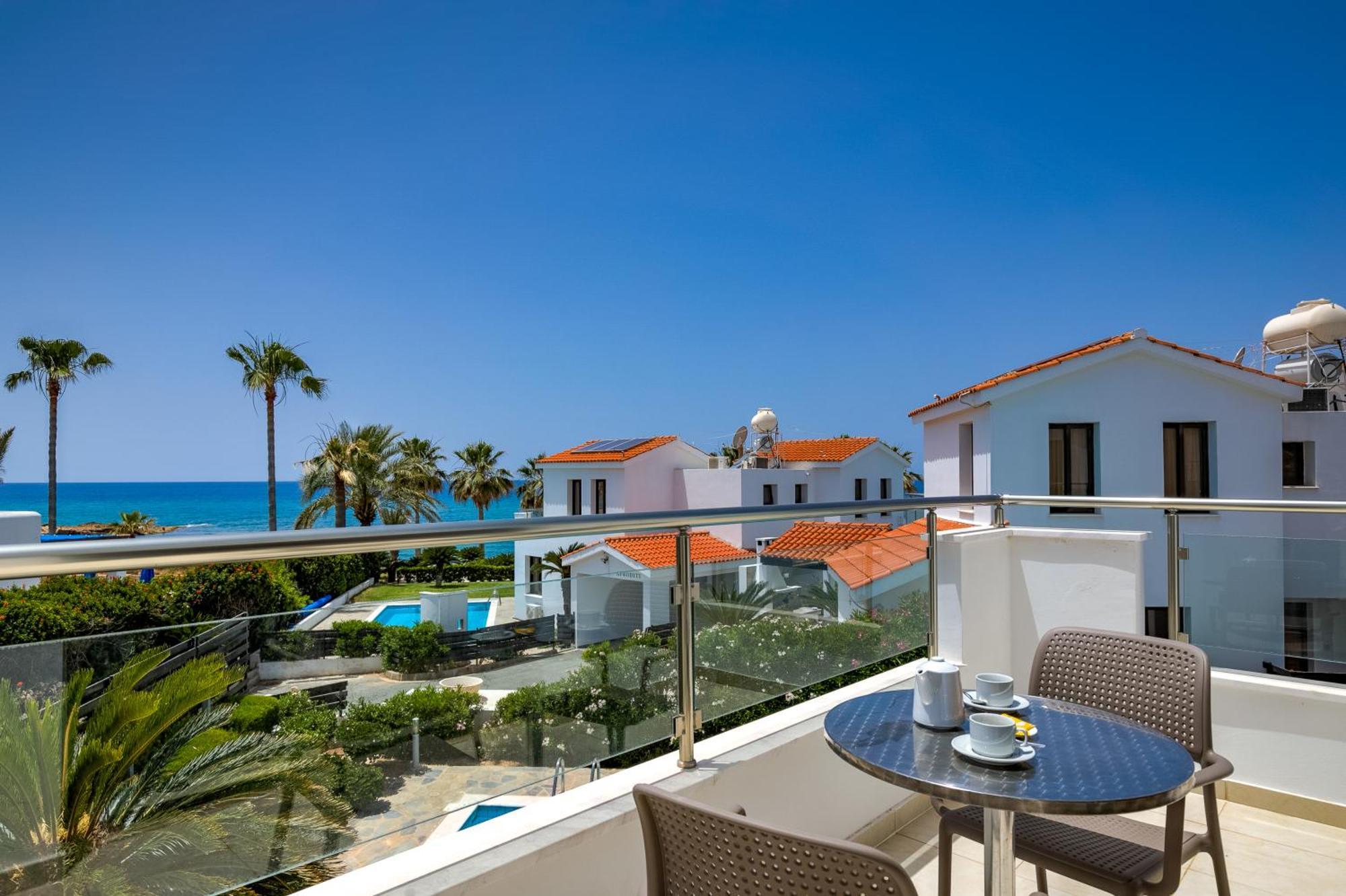 Platzia Beach Villas Paphos Esterno foto