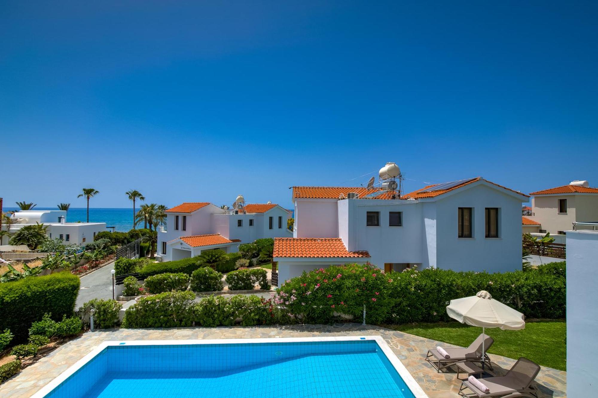 Platzia Beach Villas Paphos Esterno foto