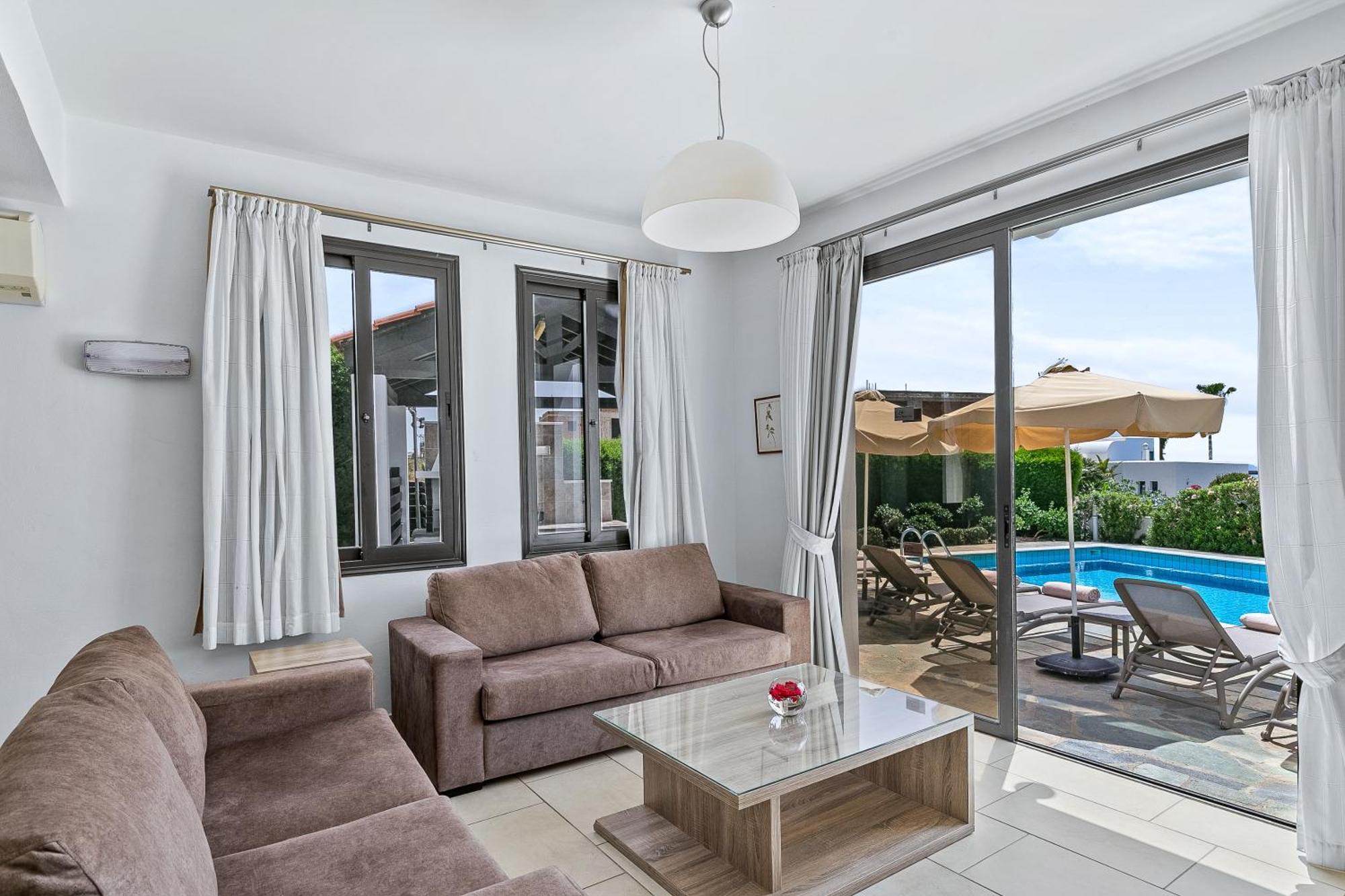 Platzia Beach Villas Paphos Esterno foto
