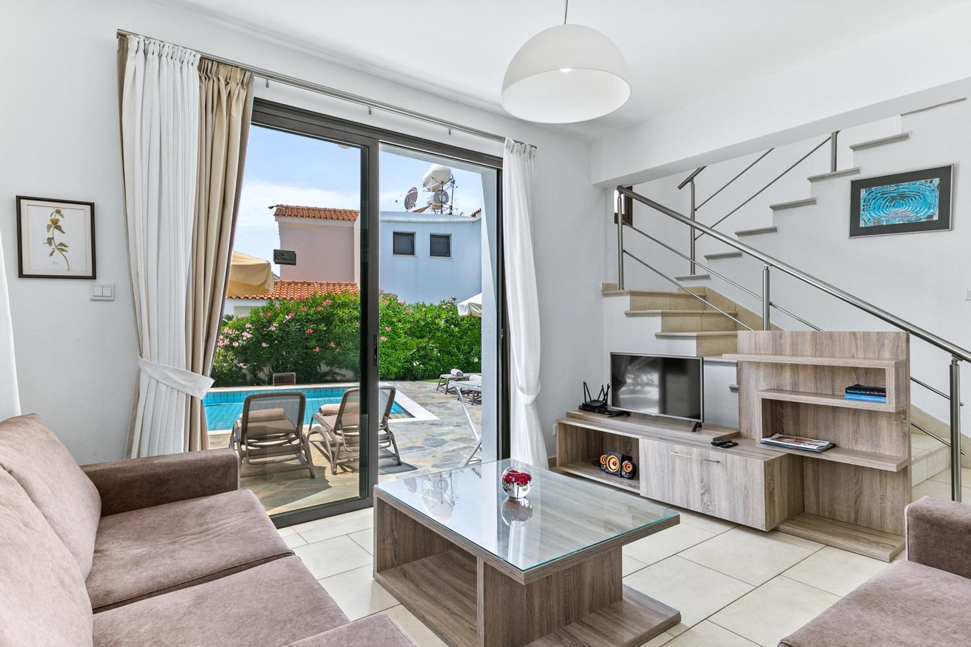Platzia Beach Villas Paphos Esterno foto